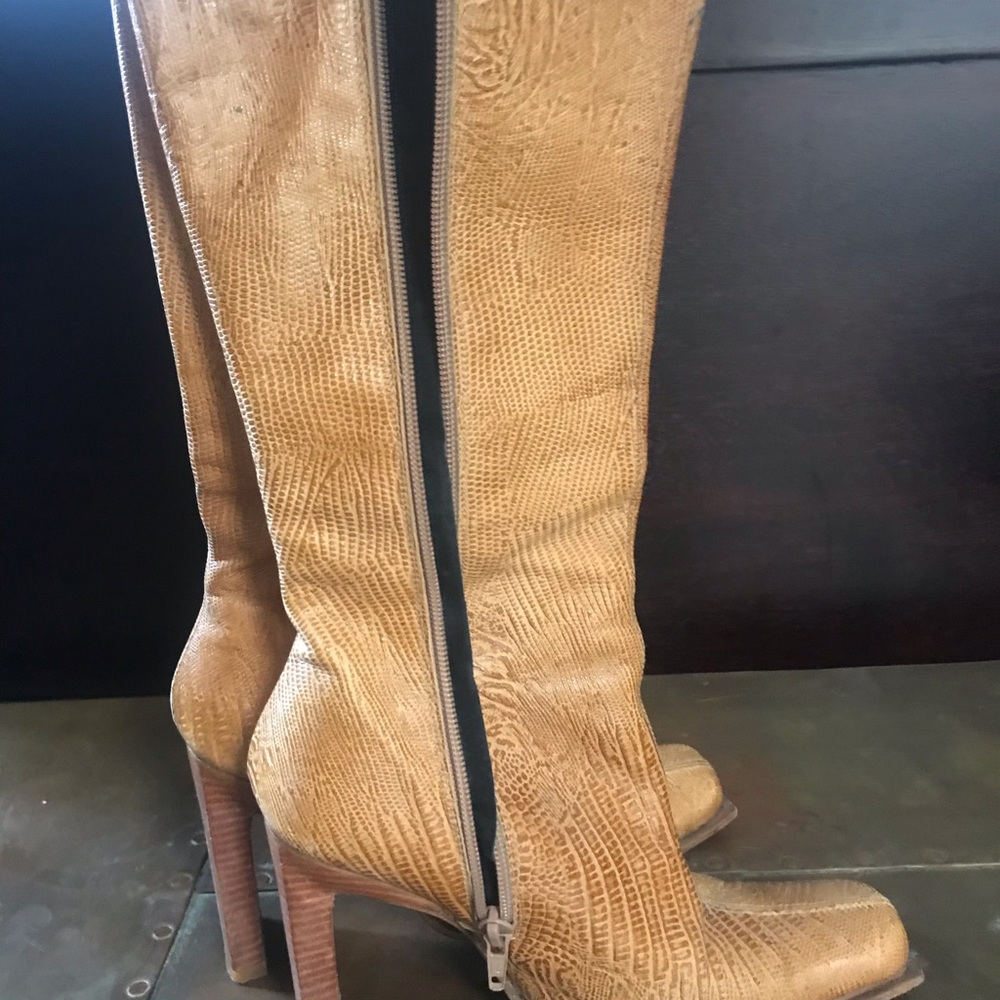 Bebe- texture snake skin heeled boot size 7